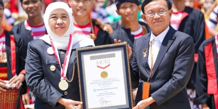 2 Rekor MURI Warnai HUT ke-80 Jatim, Khofifah: Ini Generasi Emas!