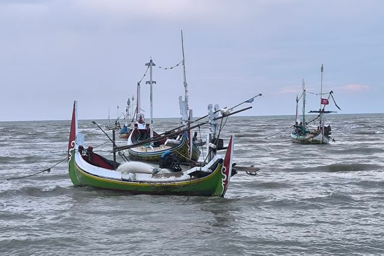 Petronas di Laut Madura: Survei Minyak atau Perampasan Nafkah Nelayan?