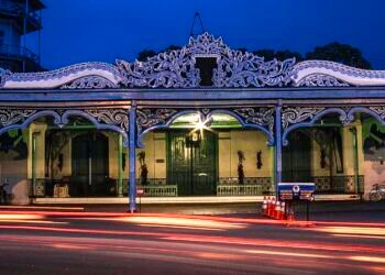 Kraton dan Negara: Antara Simbol Budaya dan Bayangan Kekuasaan