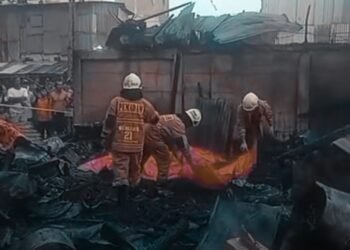 Empat Tewas dalam Kebakaran Pademangan: Warga Panik, Api Melahap di Tengah Gang Sempit
