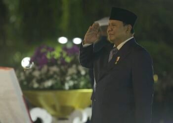 Prabowo Pimpin Renungan Suci Hari Pahlawan di Taman Makam Pahlawan Kalibata