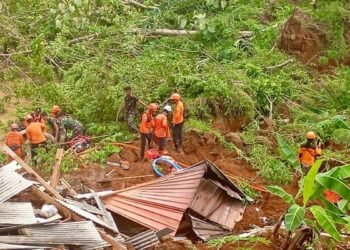 Longsor Cibeunying: Tanah Bergerak, Warga Hilang, dan Jawa Tengah Dipaksa Lebih Waspada