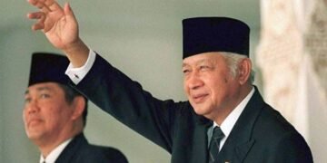Soeharto Dapat Gelar Pahlawan: Antara Lupa, Luka, dan Logika Politik