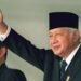 Soeharto Dapat Gelar Pahlawan: Antara Lupa, Luka, dan Logika Politik