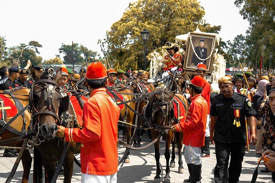 Kori Kamandungan Kidul: Jalan Pulang Bagi Sang Raja