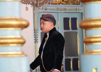 Darah Biru, Langit Baru: Ketika Penerus Keraton Tumbuh di Zaman Digital