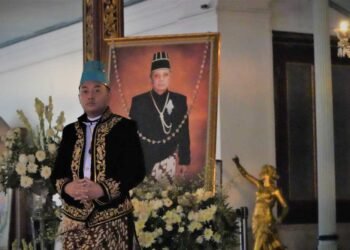 KGPAA Hamangkunegoro Resmi Jadi XIV: Gen Z di Balik Tahta Kraton Surakarta
