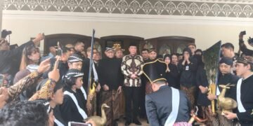 PB XIII Mangkat: Solo Berduka, Jokowi Ikut Lepas Raja ke Peristirahatan Terakhir