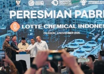 Prabowo Buka Pabrik Lotte: Plastik Lokal, Janjinya Global.