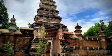 Empat Takhta, Satu Arah: Warisan Mataram di Tengah Zaman yang Lupa Akar