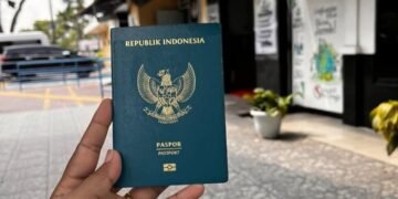 Paspor RI Naik Level: Kini Bisa Nyala di Bawah Sinar UV, Bukan Cuma Gaya Tapi Juga Aman!