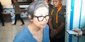 Tahta Surakarta Berganti: Siapakah Pakoe Boewono XIV di Mata Rakyat?