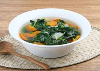 Rutin Makan Bayam Tiap Hari Bikin Lebih Sehat? Yes… Tapi Nggak Sesimpel Itu