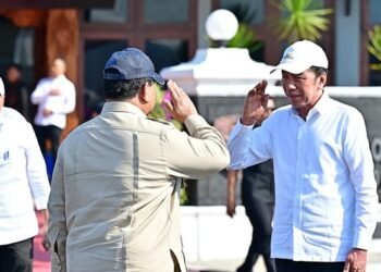 Prabowo, Jokowi, dan Bayangan yang Tak Pernah Pergi