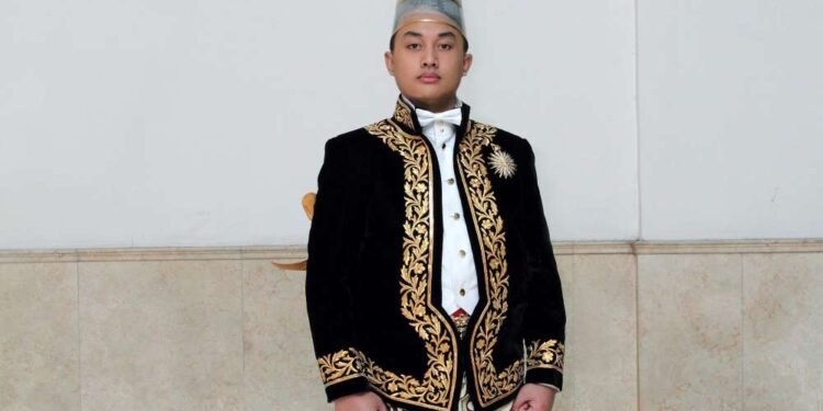 Pakoe Boewono XIV: Raja Gen Z yang Menyelamatkan Ingatan Kraton