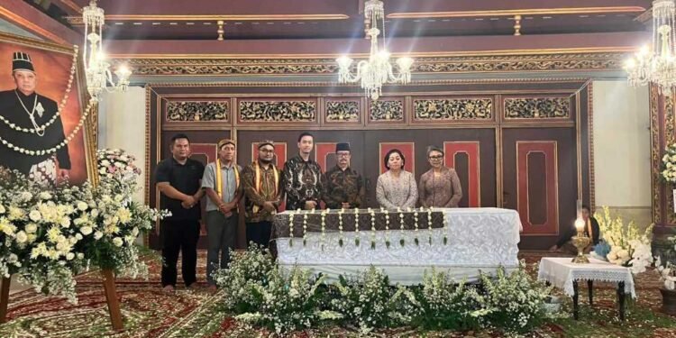 Ketua Umum PSHT Melayat ke Keraton Surakarta: Antara Persaudaraan dan Doa