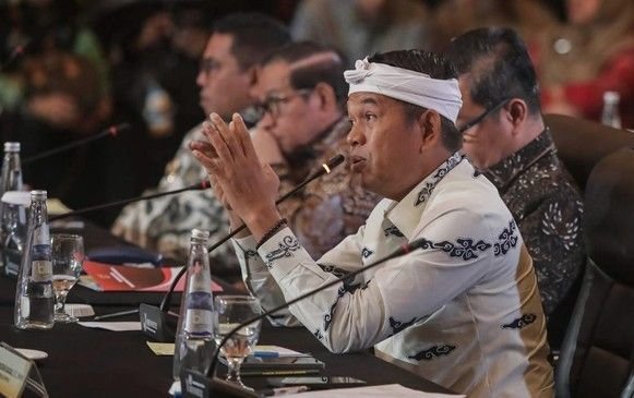 Pajajaran Kereta Baru, Ambisi Lama, Mimpi Mobilitas Gen Z Nggak Mau Ribet