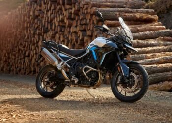 TRIUMPH TIGER ALPINE & DESERT: Petualang Rasa Premium