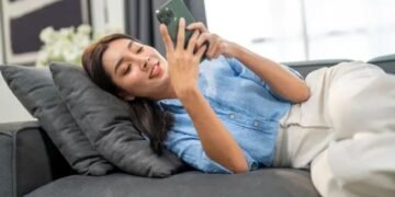 Di Era Scroll Tanpa Henti, Ternyata Otak Manusia Justru Butuh Bosan