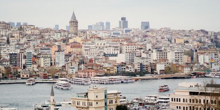 Natal Nyaris Berdarah, Turkiye Bekuk 115 Terduga ISIS di Istanbul