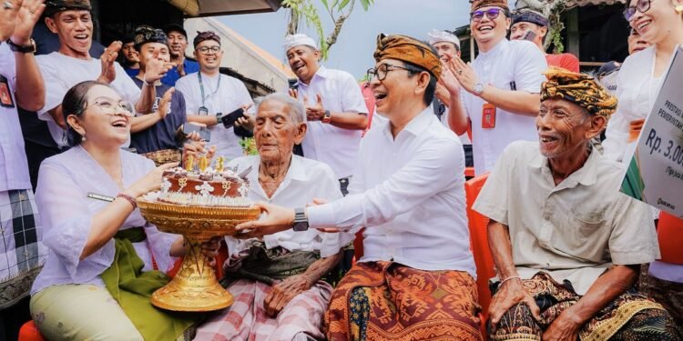 Badung Beri Penghargaan Lansia dan Veteran, Dari UHH hingga Jasa Perjuangan