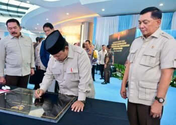 Prasasti, Jaksa, dan Drama Anti Korupsi ala Indonesia