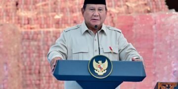 Prabowo Gratiskan Pengurusan Dokumen Korban Banjir Sumatera