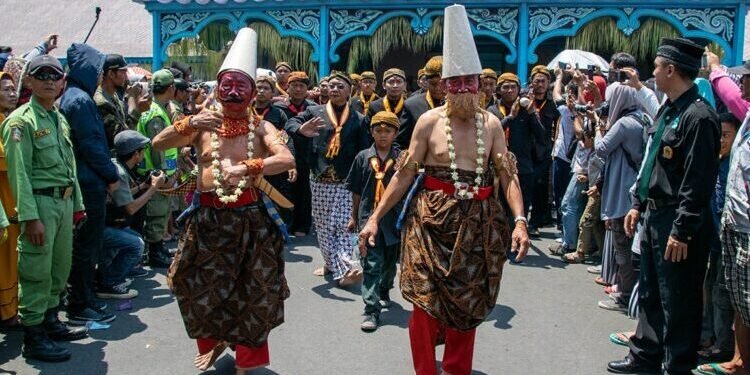 Cantang Balung: Pasukan Ritual yang Mengubah Rawa Jadi Kraton