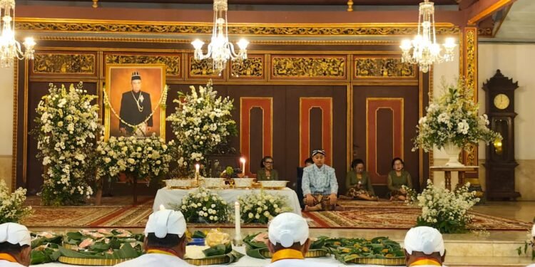Doa 40 Hari PB XIII Digelar di Keraton Surakarta