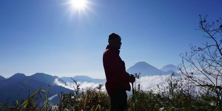 Saat Mendaki Mengajarkan Kita Menang Tanpa Menaklukkan