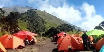 Pendaki Tersambar Petir di Merbabu: Liburan Mendadak Jadi Darurat