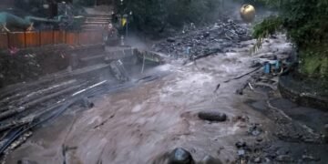 Wisata Guci Tegal Diterjang Banjir Bandang, Kolam Air Panas Hilang