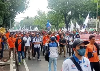 Buruh Jakarta dan Ilusi Angka Kesejahteraan