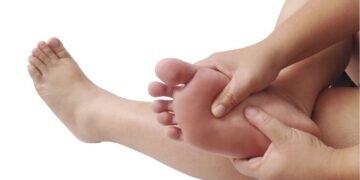 Telapak Kaki Nyeri, Asam Urat atau Cuma Kecapekan?