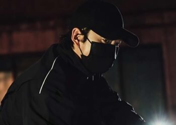 Film he Atypical Family: Iri Hati dan Karma