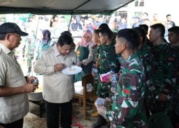 Nasi Goreng di Posko, Janji Negara di Meja Pengungsi