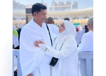 Umrah Saat Banjir: Pemimpin Mencari Pahala, Rakyat Mencari Pertolongan
