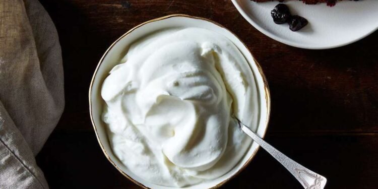 Yogurt: Antara Probiotik Penyelamat dan Jejak Dairy yang Meragukan