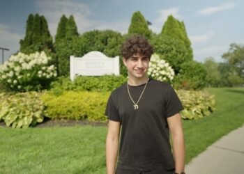 Zach Yadegari: Dari Coding Usia 7 ke CEO Startup Rp 23 M