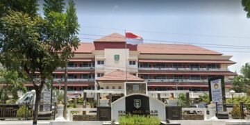 KPK Geledah Kantor Dinas Perkim Madiun, Sita Dokumen dan Barang Bukti Elektronik