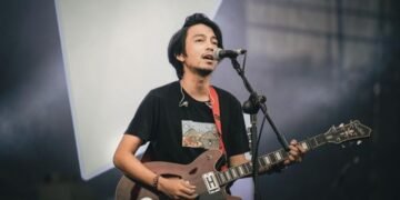 Salah Timing, Bukan Salah Orang: Makna Lagu Waktu yang Salah