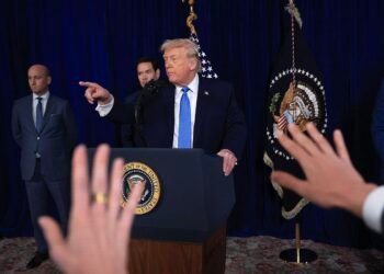 Trump Ancam Tarif Impor bagi Negara Penentang Klaim AS atas Greenland