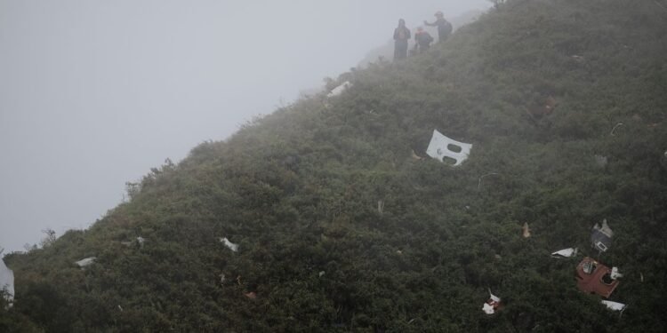 Pencarian ATR 42-500, Basarnas Temukan Barang Milik Pramugari