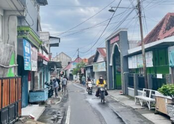 Gang Puntuk: Lorong Waktu yang Menolak Pensiun