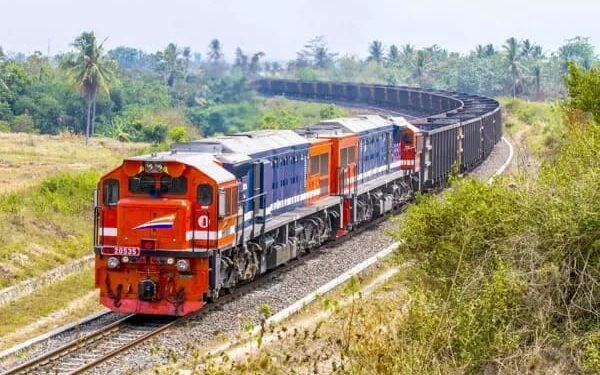 Tiket KA H-3 Lebaran Mulai Dijual Tengah Malam Ini