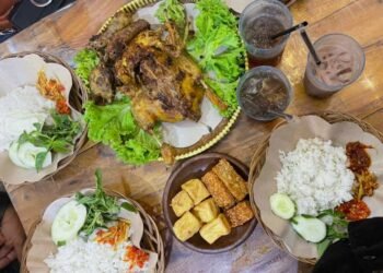 Si Moko Madiun: Bebek Empuk, Sambal Bebas dan Suasana Hangat