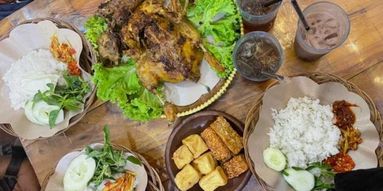 Si Moko Madiun: Bebek Empuk, Sambal Bebas dan Suasana Hangat