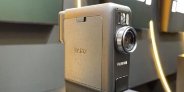 Saat Gen Z Bosan Digital, Kamera Instan Jadi Pelarian