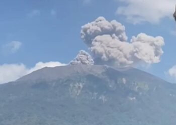 Gunung Marapi Kembali Meletus, Warga Diminta Waspada Ancaman Lahar