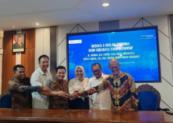 Jabat Tangan di Tengah Bara: Damai Armuji-Madas dan Politik di Baliknya